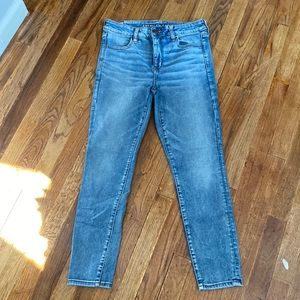 American Eagle High Rise Jegging